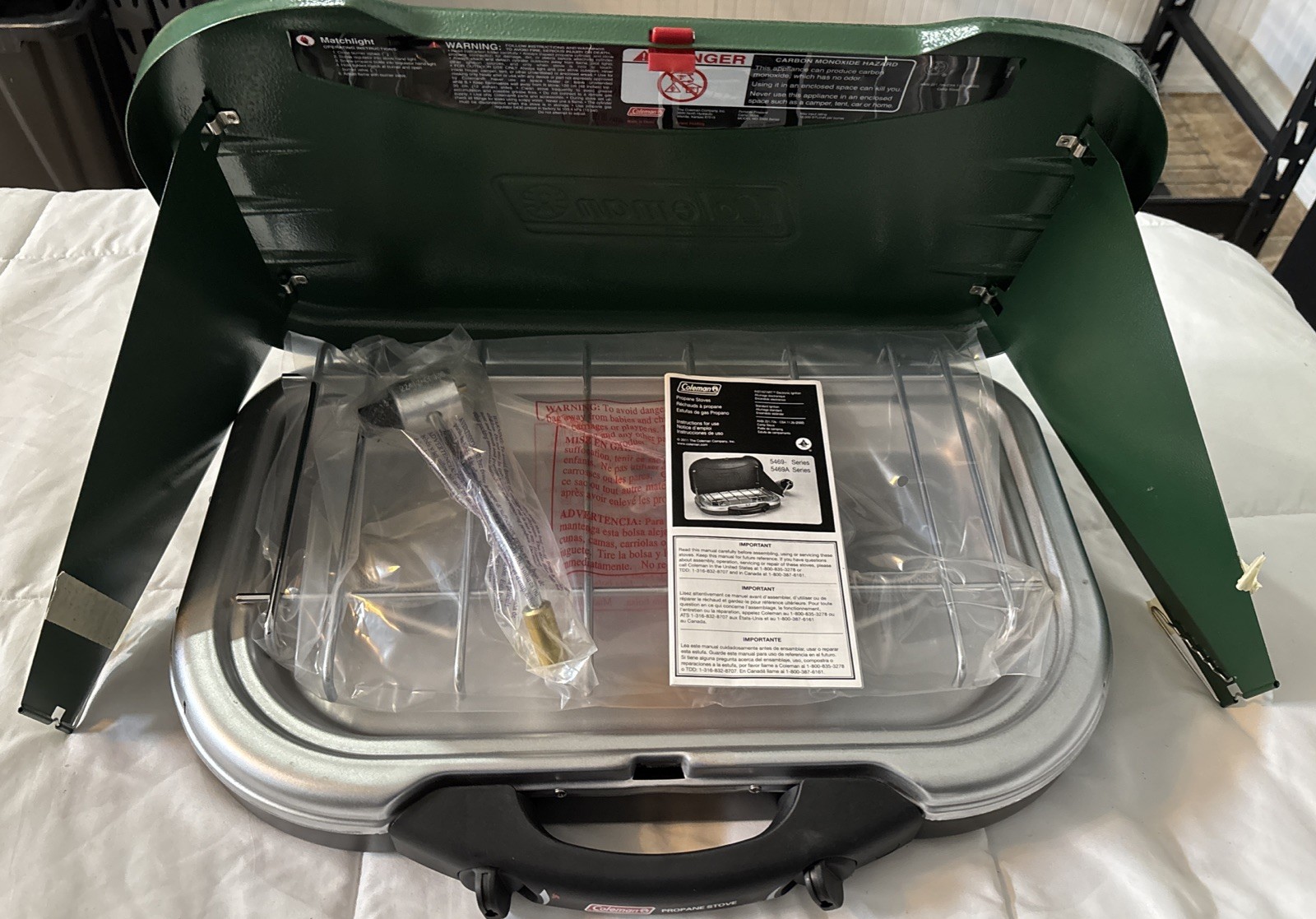 COLEMAN 2 Burner Camping Propane Stove (Brand New,Never Used, No Box)